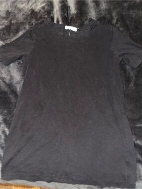 Zenana Outfitters Black Short Sleeve Crew Tee